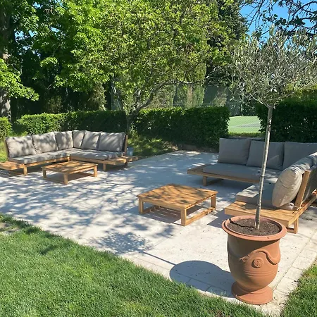 Bed & Breakfast De Gailhaguet 3*